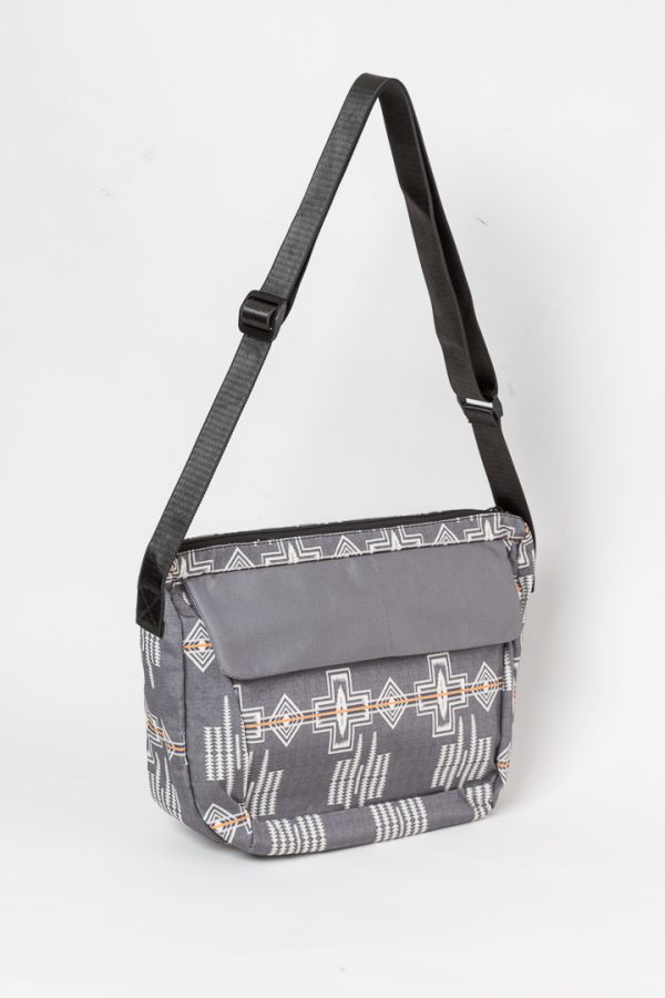 Malia Shoulder Bag Flag Matrix
